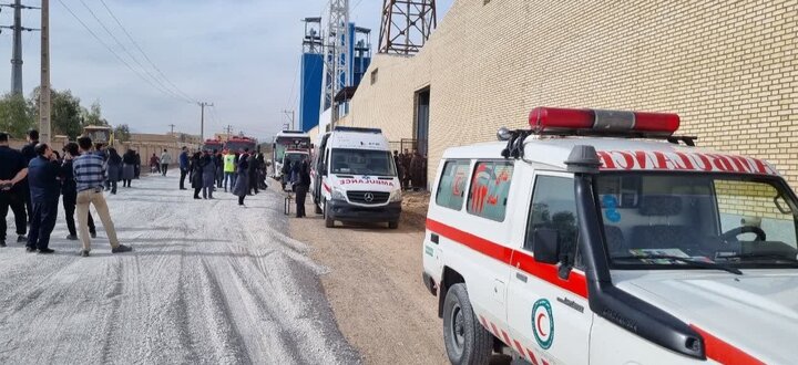 مسمومیت ۷۵ نفر بر اثر گازگرفتگی در شهرک صنعتی راوند در اصفهان