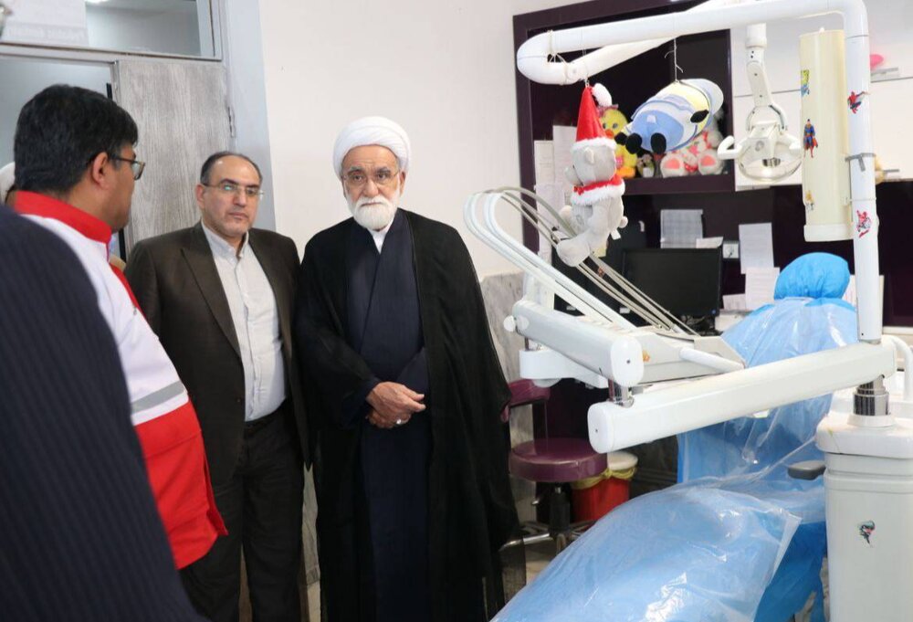 بازدید نماینده ولی فقیه در هلال احمر از مجتمع بهداشتی شهید مغفوری کرمان