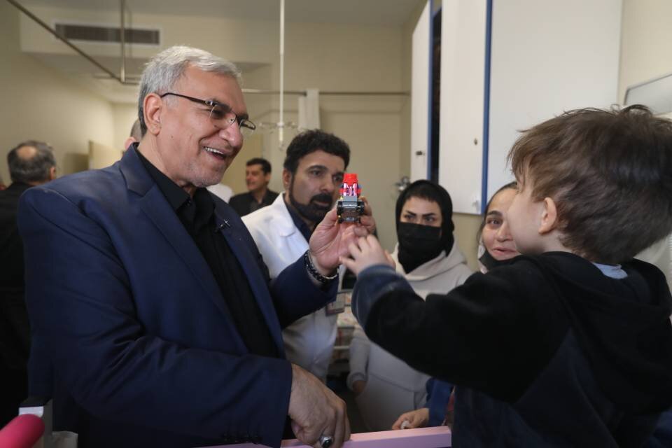 بازدید سرزده وزیر بهداشت از کلان بیمارستان غدیر