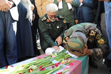 گزارش تصویری تشییع پیکر شهدای گمنام در شیراز