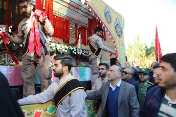گزارش تصویری تشییع پیکر شهدای گمنام در شیراز