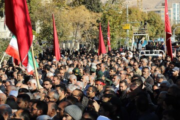 گزارش تصویری تشییع پیکر شهدای گمنام در شیراز