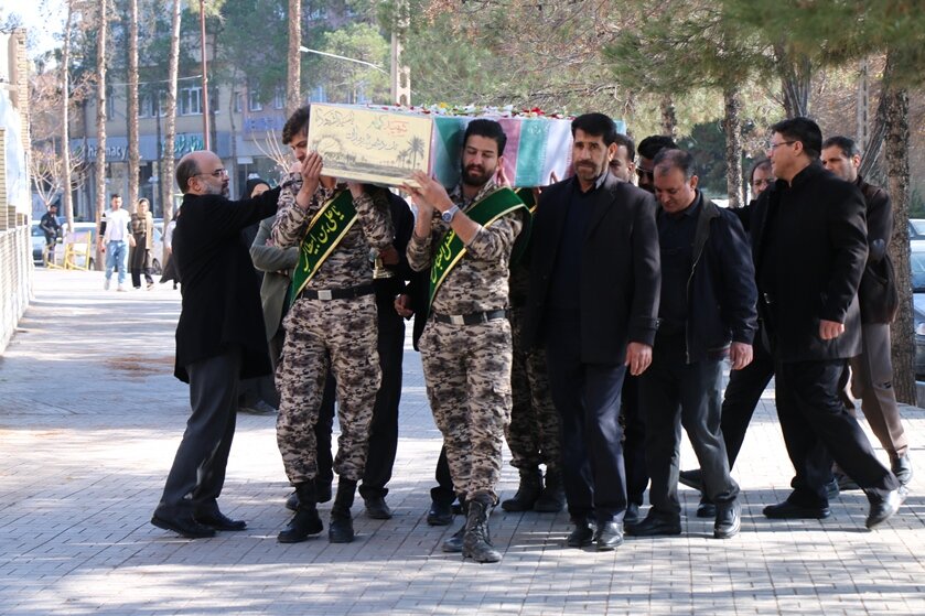 کرمان میزبان لاله های گمنام