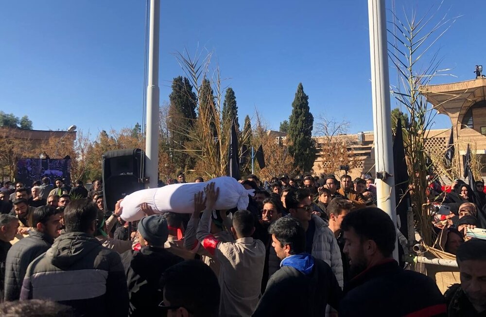کرمان میزبان لاله های گمنام