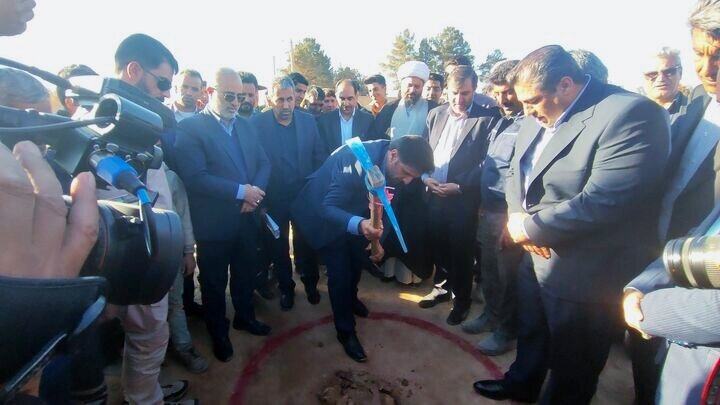 کلنگ سایت ۱۰۸ هکتاری نهضت ملی مسکن کرمان به زمین خورد
