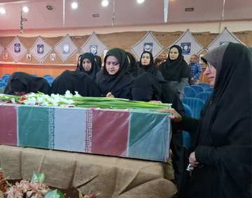یلدای کرمانی ها معطر به رایحه شهید گمنام شد