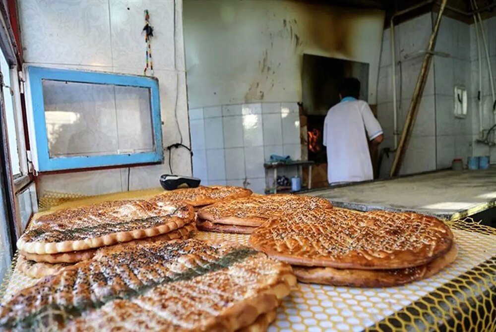 برخی نانوایی‌ها هنوز جوش شیرین استفاده می‌کنند