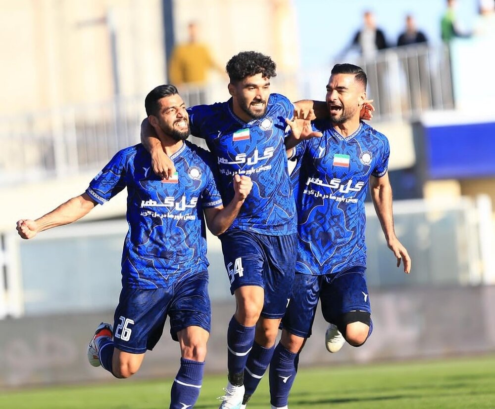 بازی گل گهر سیرجان و استقلال