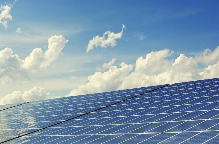اجرای ۴۲ طرح پنل های خورشیدی برای مددجویان کمیته امداد