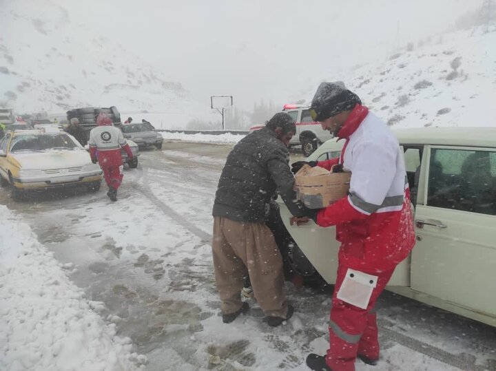 اسکان اضطراری ۱۸ خانوار در اندیکا به دلیل بارش سنگین برف