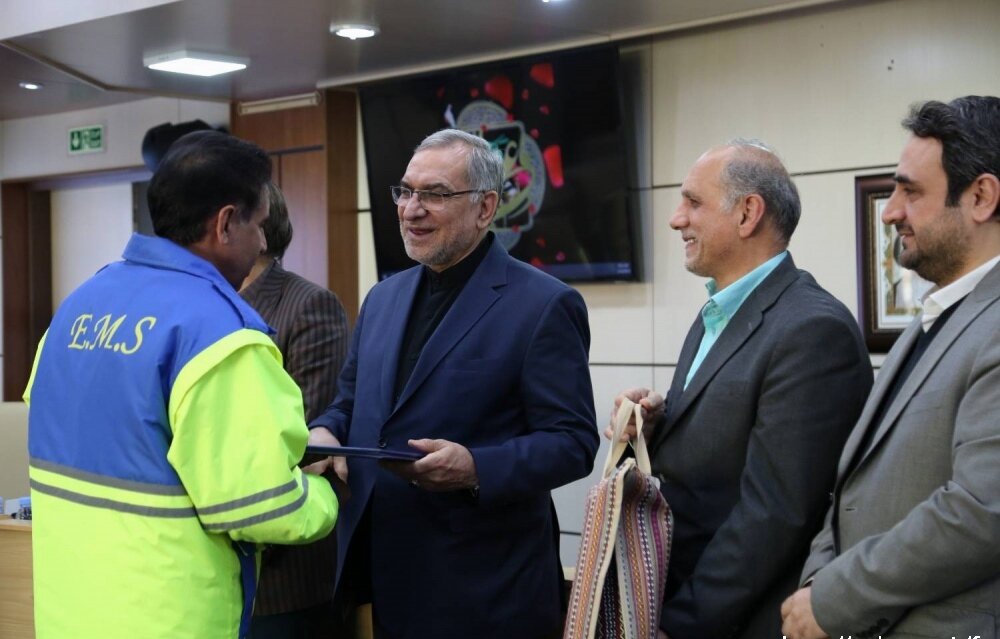 قدردانی وزیر بهداشت از کادر سلامت کرمان