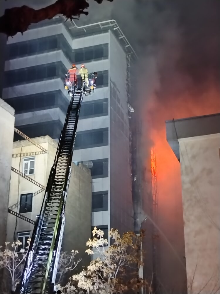 بیمارستان گاندی تهران آتش گرفت