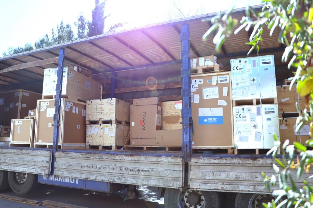اهدای ۷ دستگاه پزشکی و آزمایشگاهی به دانشگاه علوم پزشکی کرمان