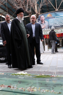 حضور رهبر انقلاب در مرقد مطهر امام خمینی(ره) و گلزار شهیدان
