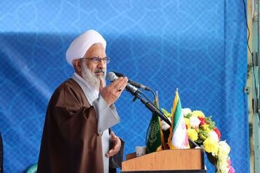 فرهنگ عاشورایی ملت ایران علت تداوم انقلاب است