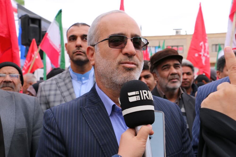 مردم کرمان پای عهد خود با حاج قاسم و شهدا مانده اند