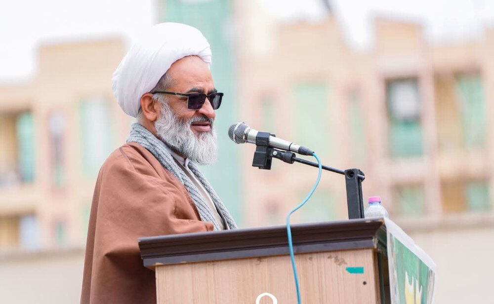 رمز بقای جمهوری اسلامی چیزی جز حضور مردم نیست