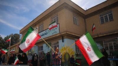 اهتزاز پرچم جمهوری اسلامی دیار کریمان