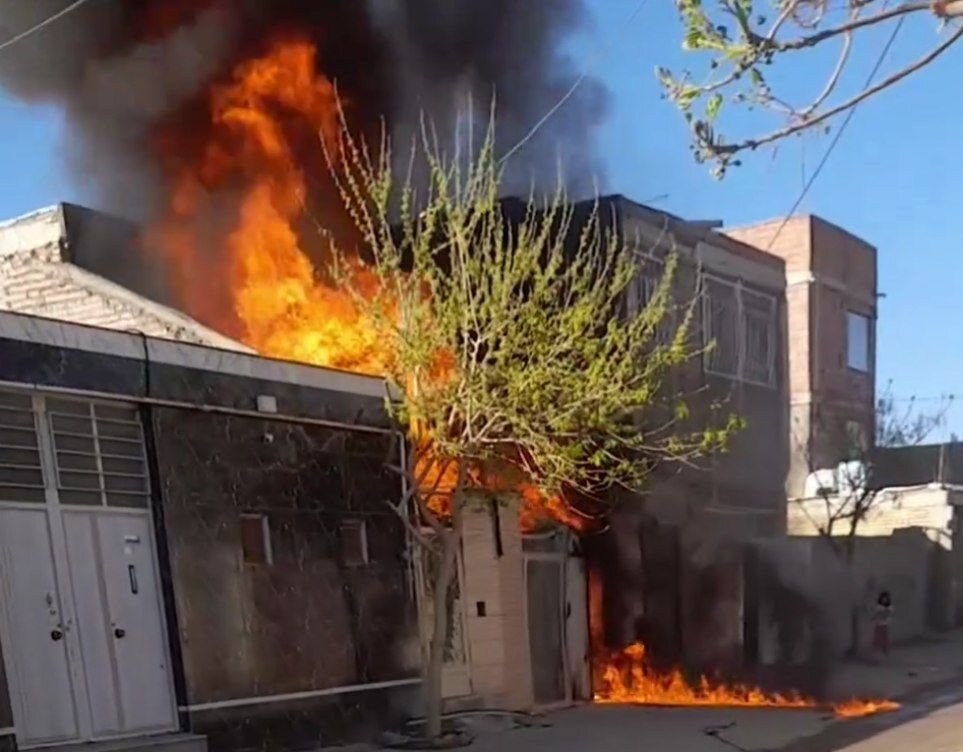 مهار حریق دپوی قاچاق سوخت در کرمان