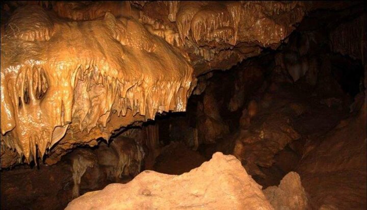 ورود به غارهای طرنگ و جفریز بافت بدون مجوز ممنوع!
