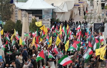 تجمع مردم دیار کریمان در حمایت از اقتدار سپاه