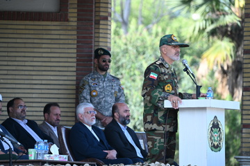 گزارش تصویری| گرامیداشت روز ارتش در گلستان