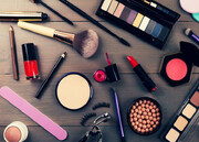 حقیقت تلخ داروهای تاریخ‌گذشته و رازهای پنهان برچسب‌های آرایشی 