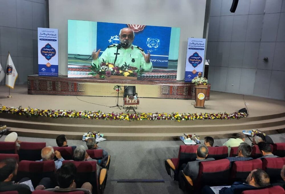 همایش روسای شوراهای اسلامی و شهرداران سراسر استان کرمان در سیرجان برگزار شد