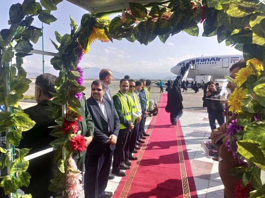 پرواز نخستین گروه زائران عمره سرزمین وحی از کرمان به مدینه
