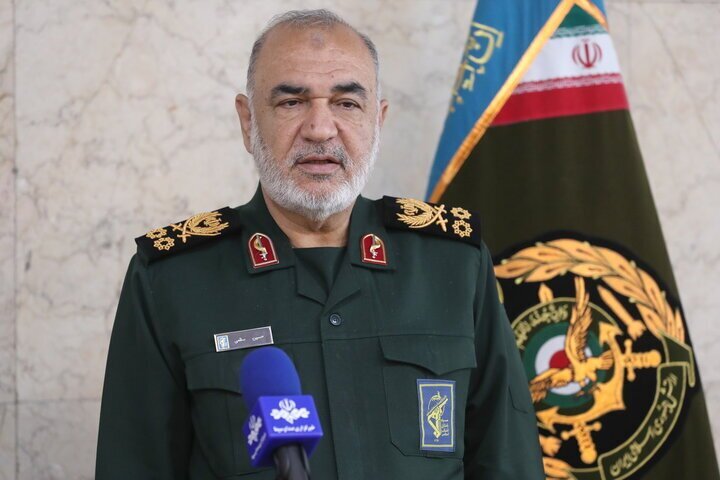 ۱۲ کشتی اسرائیلی را مورد اصابت قرار دادیم/ خطوط کشتیرانی را امن کردیم ۱۲ کشتی اسرائیلی را مورد اصابت قرار دادیم/ خطوط کشتیرانی را امن کردیم