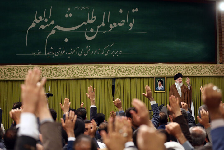 دیدار جمعی از قاریان قرآن عازم حج تمتع با رهبر انقلاب اسلامی