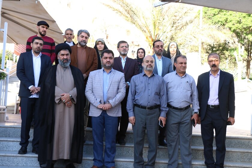 کرمانی ها میزبان ارادتمندان امام هشتم/ افتتاحیه جشنواره شعر رضوی