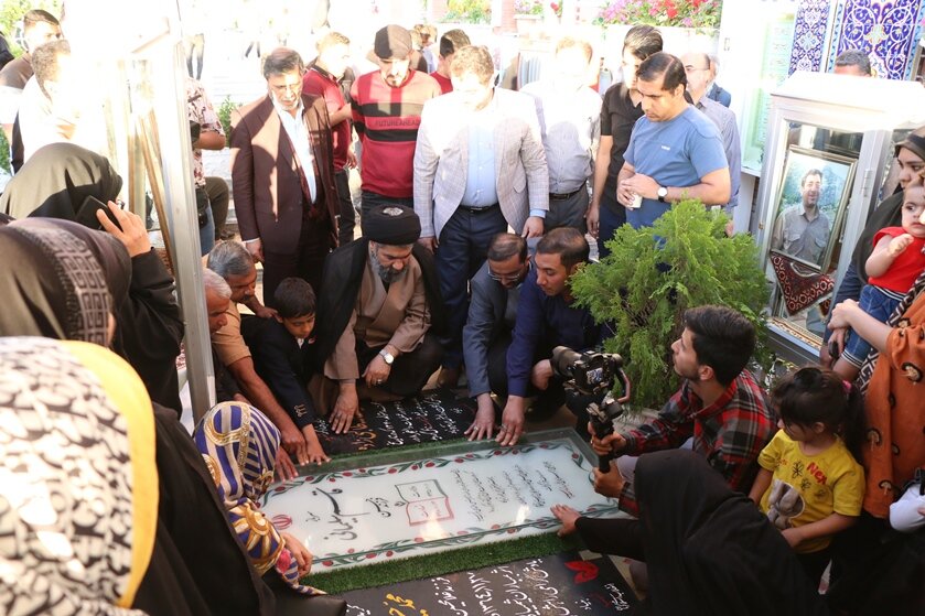 کرمانی ها میزبان ارادتمندان امام هشتم/ افتتاحیه جشنواره شعر رضوی