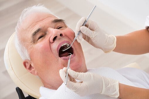 راهکارهای کاهش مشکلات دندانپزشکی در سالمندان