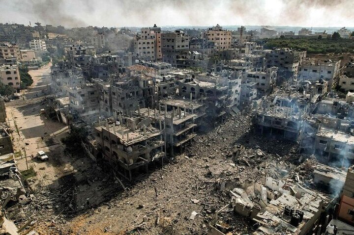 غزه همچنان از زمین و هوا زیر آتش قرار دارد