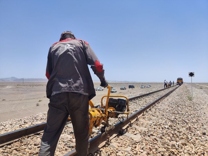 بزرگترین پروژه بازسازی خطوط ریلی کشور در کرمان
