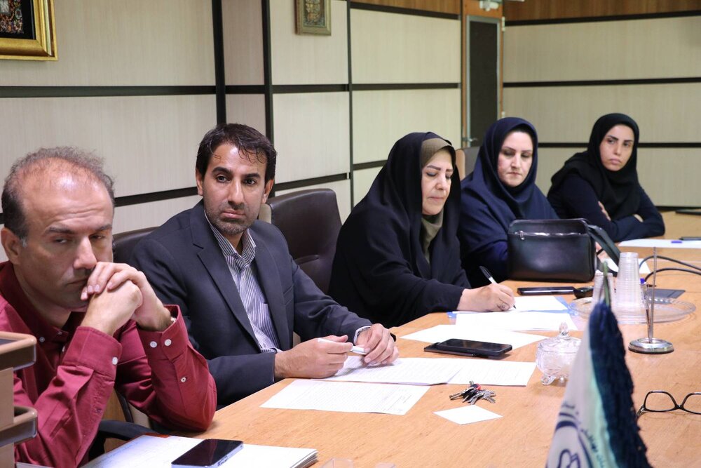 بررسی عوامل زیان آور و مخاطرات غذایی موثر در ناباروری جمعیت استان فارس