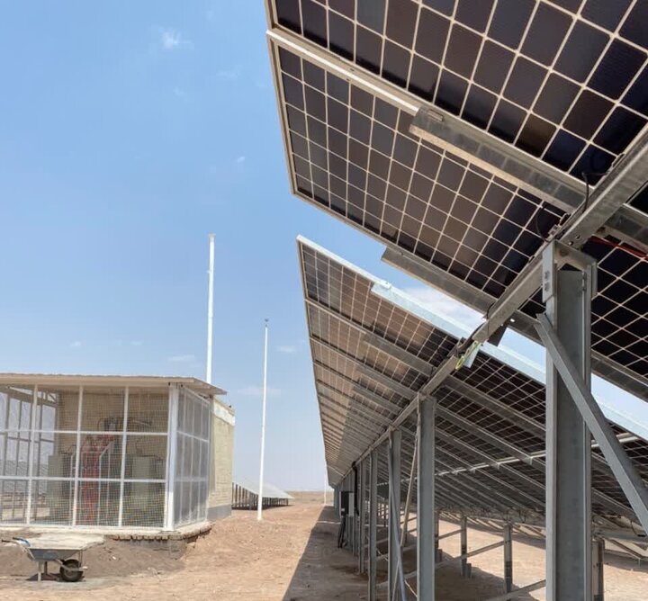 بهره‌ برداری از دو نیروگاه‌ خورشیدی با فناوری روز دنیا در بردسیر