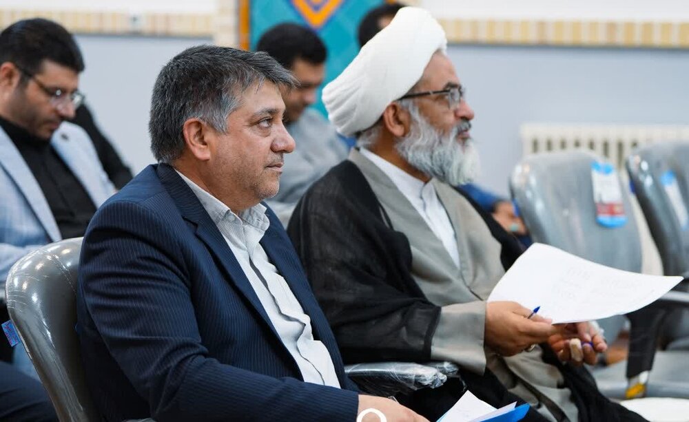 نشست خبری امام جمعه شهرستان سیرجان بمناسبت روز خبرنگار