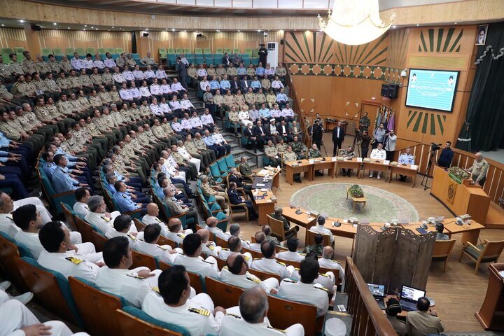 ششمین نمایشگاه بینالمللی کتاب صلح و دفاع در دافوس ارتش افتتاح شد ششمین نمایشگاه بینالمللی کتاب صلح و دفاع در دافوس ارتش افتتاح شد