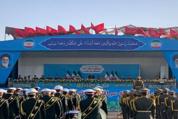 رژه نیروهای مسلح در تهران آغاز شد رژه نیروهای مسلح در تهران آغاز شد
