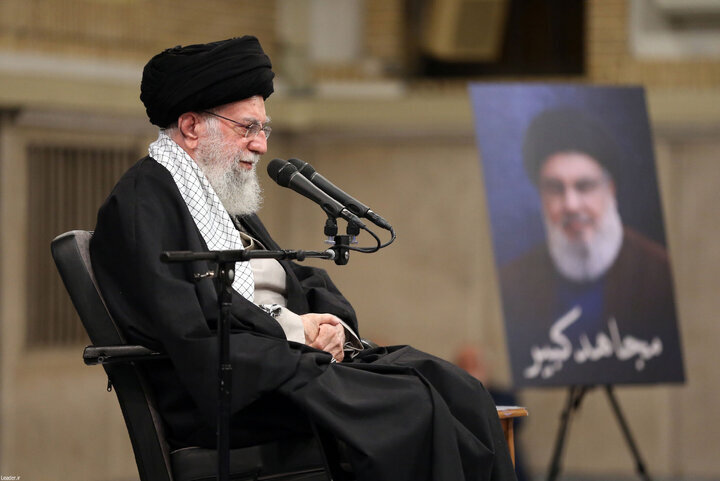 رهبر انقلاب: جنس عزای ما از سیدالشهدا(ع)؛ زندهکننده و پیشبرنده است رهبر انقلاب: جنس عزای ما از سیدالشهدا(ع)؛ زندهکننده و پیشبرنده است