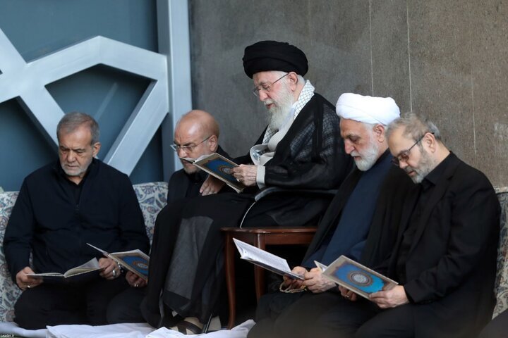 حضور رئیس جمهور و اعضای دولت در نماز جمعه امروز تهران حضور رئیس جمهور و اعضای دولت در نماز جمعه امروز تهران