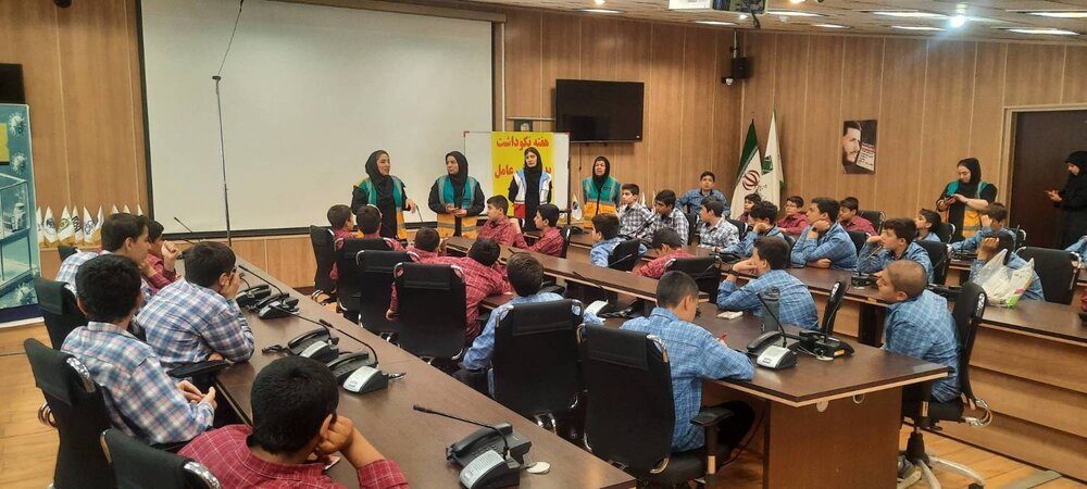 برگزاری مانور مدیریت بحران در مراکز درمانی و انتظامی منطقه ۱۷