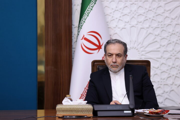 عراقچی: لاوروف پیامی از آمریکا نداشت عراقچی: لاوروف پیامی از آمریکا نداشت