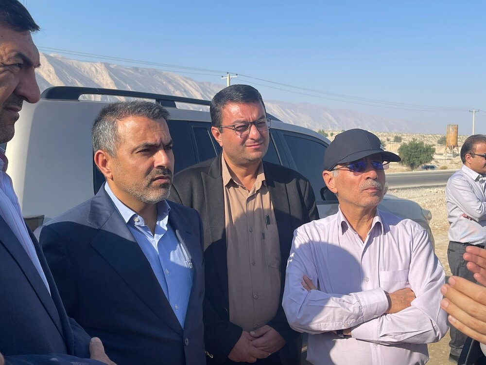 آغاز عملیات آسفالت قطعه اول لامرد_ خنج