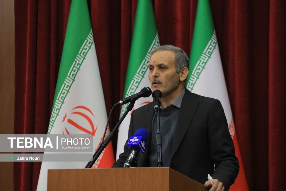 با تمام قوا برای پیشبرد سلامت جامعه تلاش میکنم با تمام قوا برای پیشبرد سلامت جامعه تلاش میکنم