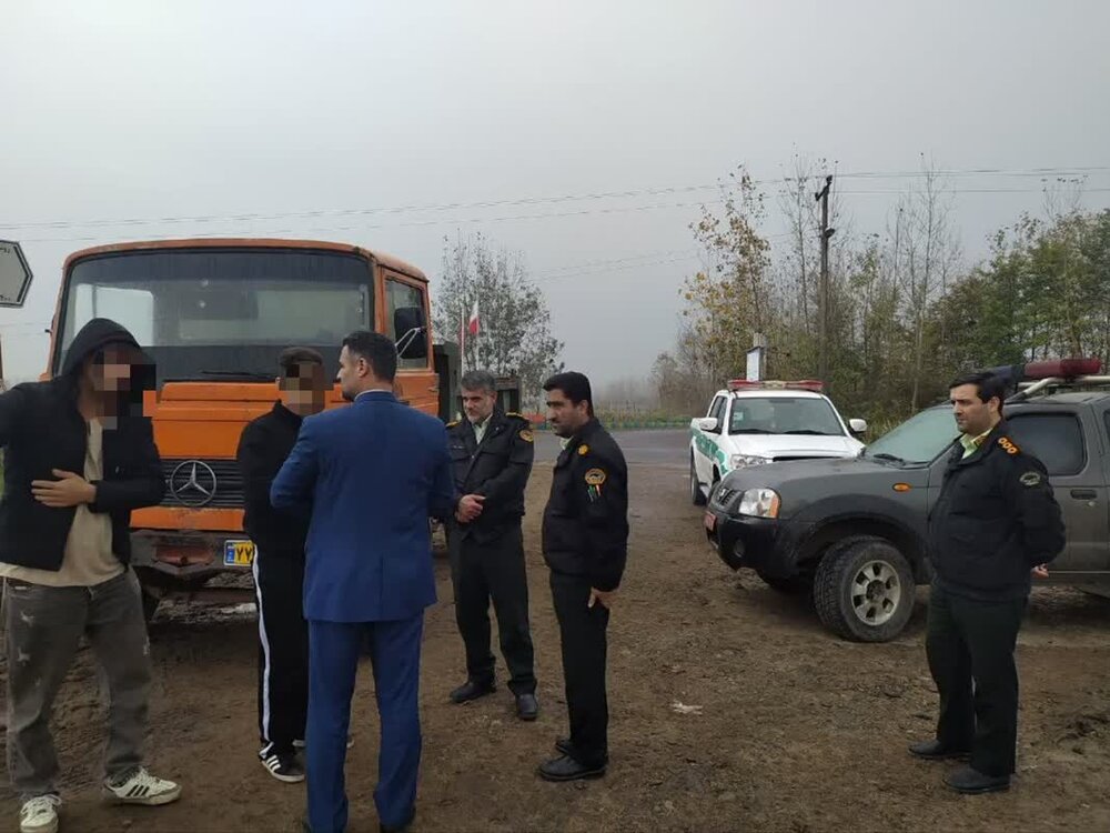۴۰ تن دپوی ماسه رودخانه ای در لشت نشاء کشف شد ۴۰ تن دپوی ماسه رودخانه ای در لشت نشاء کشف شد