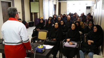 اعزام گروه درمانی هلال احمر به عتبات عالیات