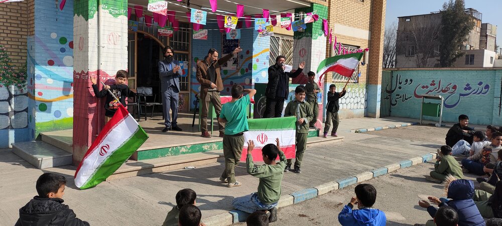 مشق امروز؛ چند خط میهندوستی